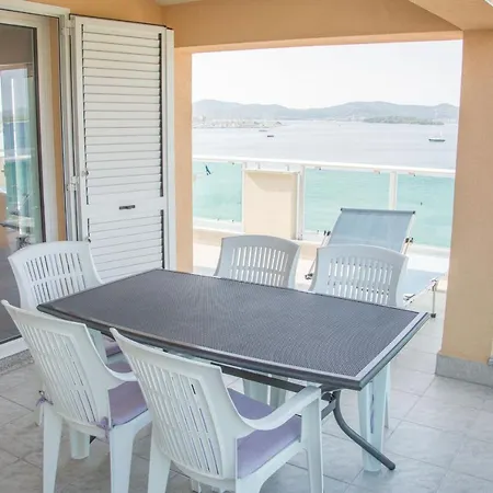 Citrine On The Apartament Biograd Na Moru