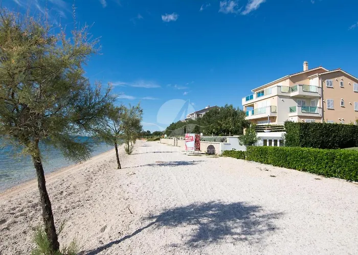 Апартаменты Citrine On The Биоград-на-Мору